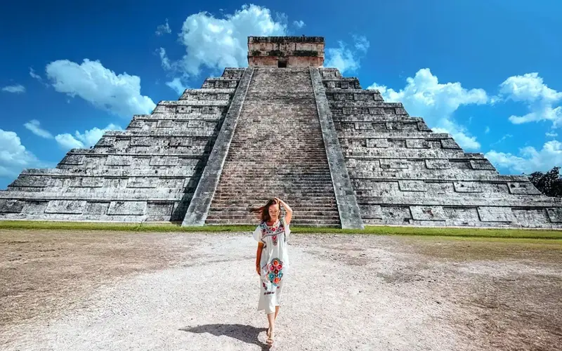 a piramide chichen itza tours yucatan